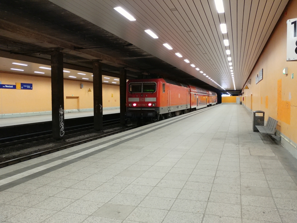 Fotogalerie Bahnhof HalleNeustadt SBahnForum.de
